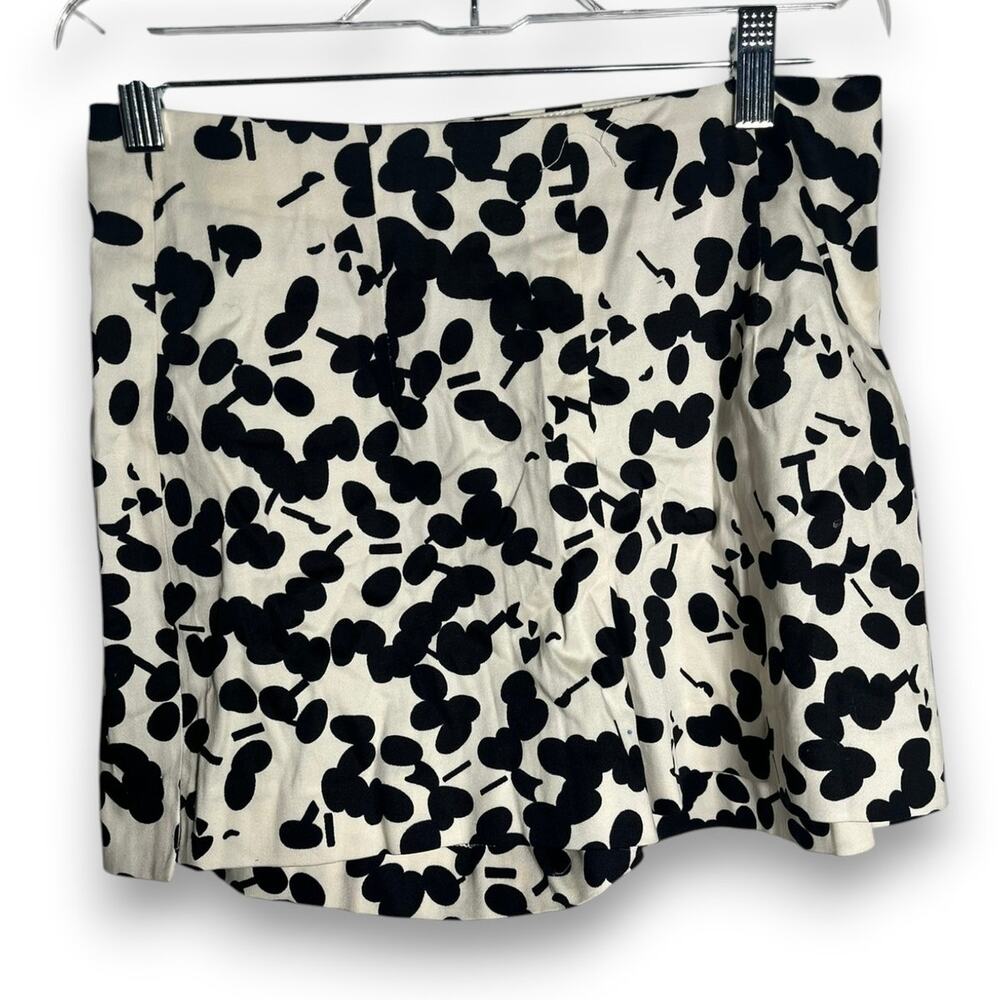 Zara shorts | Side zipper | Black & White | Size small | EUC